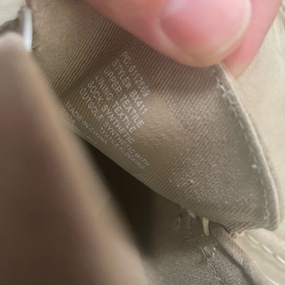 J Crew Sueded Slip On Casual Loafers US Boy's 5 New - Picture 8 of 9